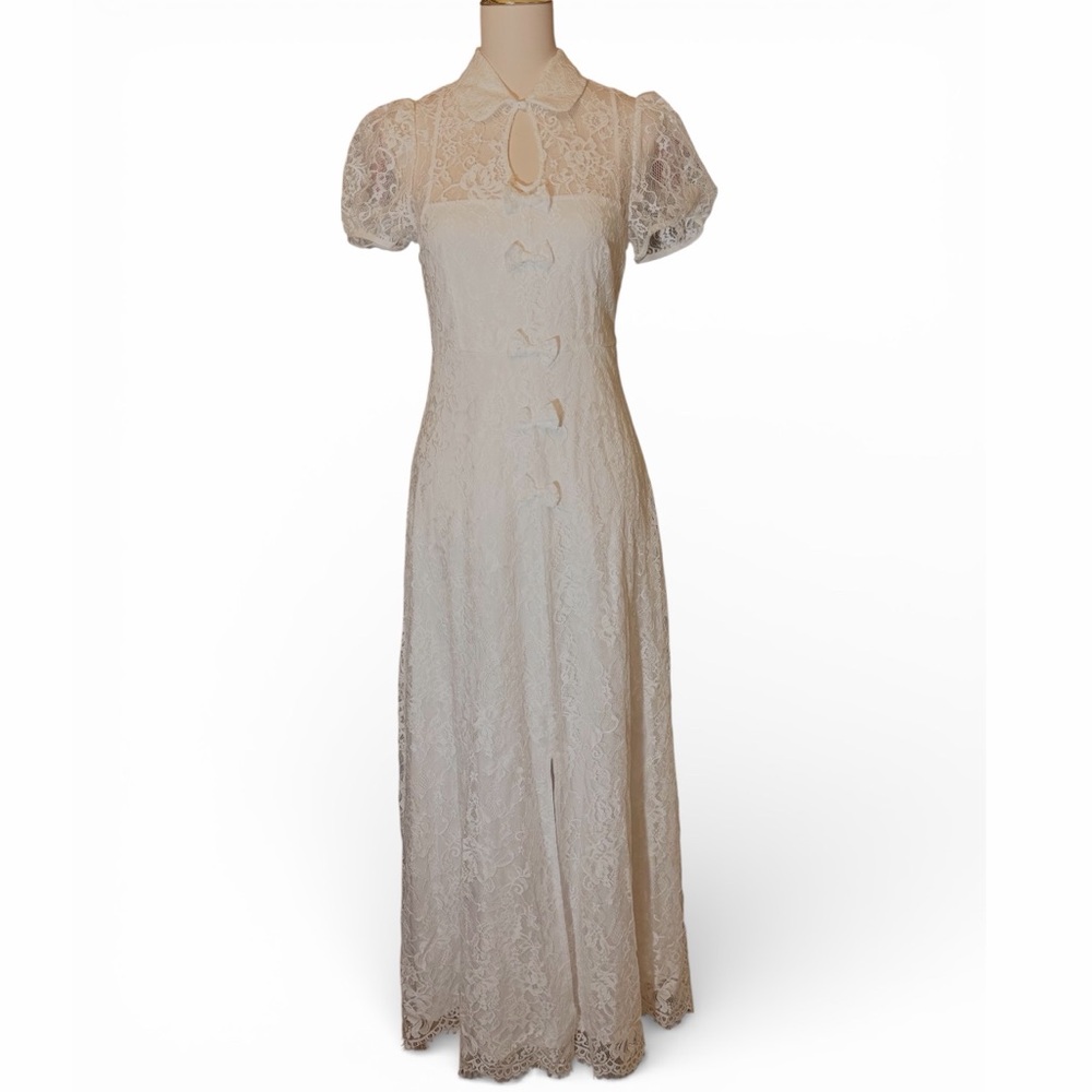o.p.t. Lace Dress White Maxi Size 6 Puff Sleeve Delicate Bows Keyhole Collar